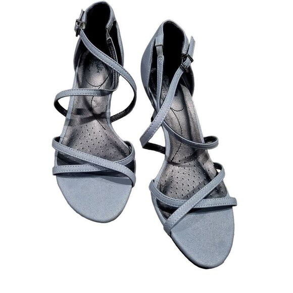 Life stryde soft system size 8.5 silver sandal - Picture 1 of 6